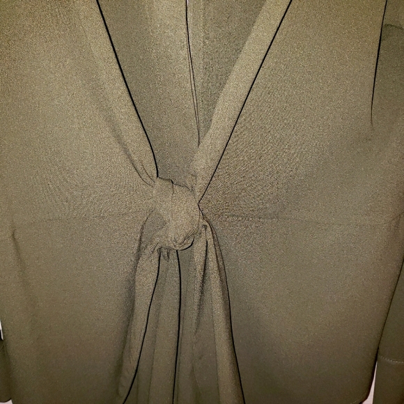 Front tie tunic blouse top 1X olive green - Picture 3 of 7